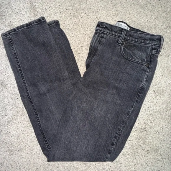 Abercrombie & Fitch Women's Ultra High Rise 90’s Straight Leg Jeans - Picture 3 of 5